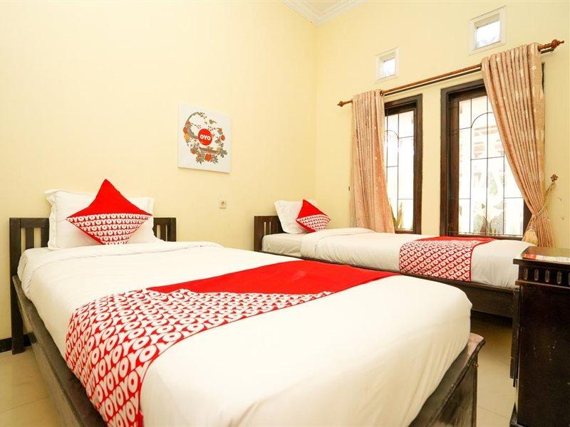 Oyo 1087 Homestay Potato House Bromo Eksteriør billede
