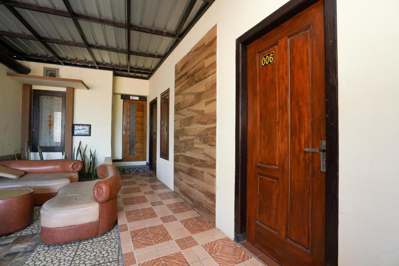 Oyo 1087 Homestay Potato House Bromo Eksteriør billede