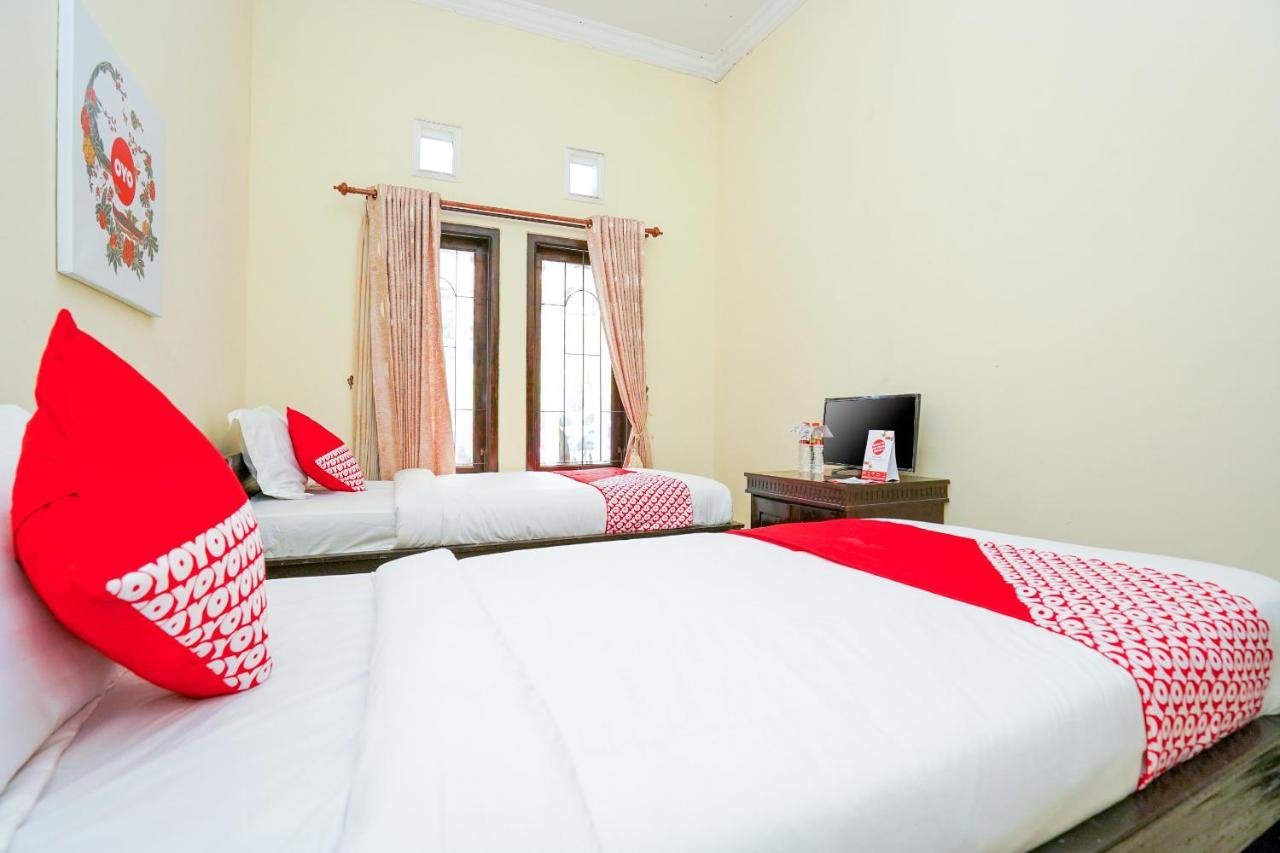 Oyo 1087 Homestay Potato House Bromo Eksteriør billede