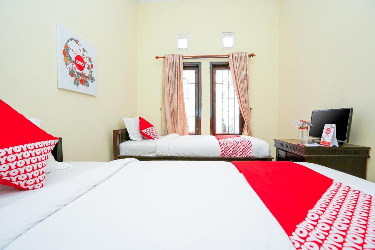 Oyo 1087 Homestay Potato House Bromo Eksteriør billede